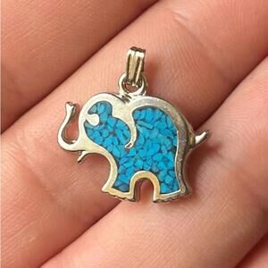 Charming Elephant‎ Pendant with Turquoise Inlay